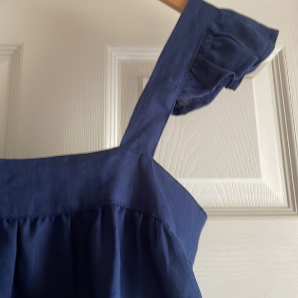 LJC Designs linen flutter top - Picture 3 of 8